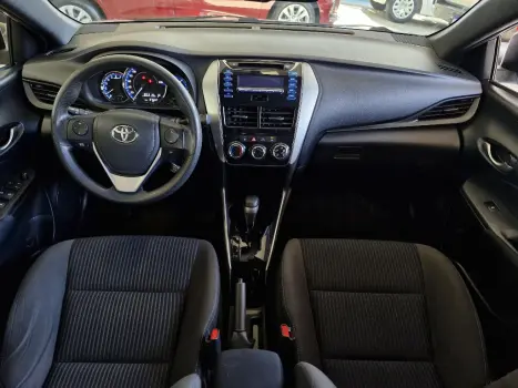 TOYOTA Yaris Hatch 1.3 16V 4P FLEX XL MULTIDRIVE AUTOM�TICO CVT, Foto 7