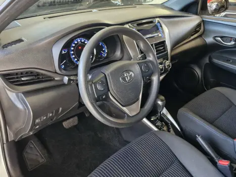 TOYOTA Yaris Hatch 1.3 16V 4P FLEX XL MULTIDRIVE AUTOM�TICO CVT, Foto 14