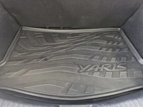 TOYOTA Yaris Hatch 1.3 16V 4P FLEX XL MULTIDRIVE AUTOM�TICO CVT, Foto 17