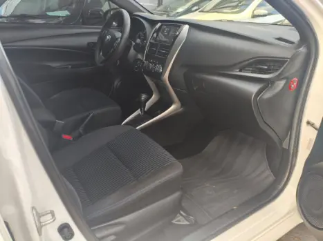 TOYOTA Yaris Hatch 1.3 16V 4P FLEX XL PLUS TECH MULTIDRIVE AUTOM�TICO CVT, Foto 12