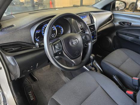 TOYOTA Yaris Hatch 1.5 16V 4P FLEX XL MULTIDRIVE AUTOM�TICO CVT, Foto 14