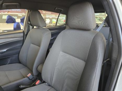 TOYOTA Yaris Hatch 1.5 16V 4P FLEX XL MULTIDRIVE AUTOM�TICO CVT, Foto 15