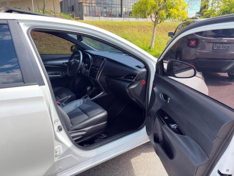 TOYOTA Yaris Hatch 1.5 16V 4P FLEX XLS MULTIDRIVE AUTOM�TICO CVT, Foto 8