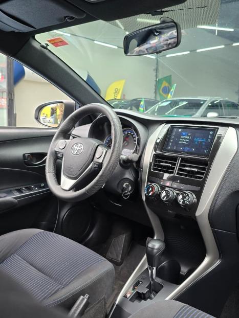 TOYOTA Yaris Hatch 1.3 16V 4P FLEX XL MULTIDRIVE AUTOM�TICO CVT, Foto 7