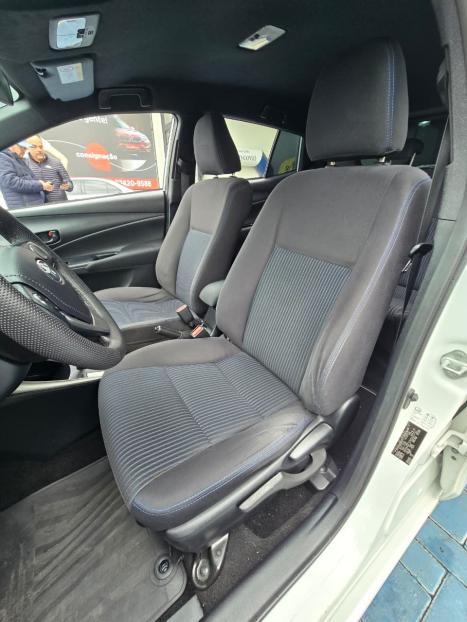 TOYOTA Yaris Hatch 1.3 16V 4P FLEX XL MULTIDRIVE AUTOM�TICO CVT, Foto 10