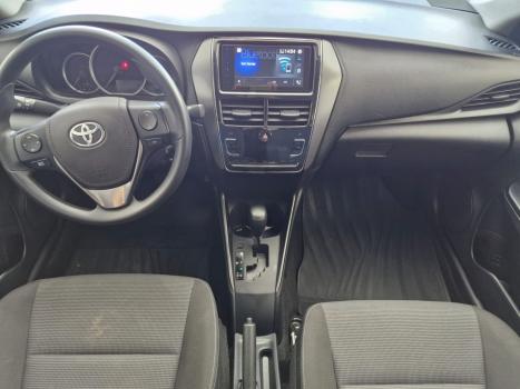TOYOTA Yaris Hatch 1.3 16V 4P FLEX XL MULTIDRIVE AUTOM�TICO CVT, Foto 3