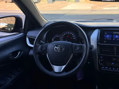 TOYOTA Yaris Hatch 1.5 16V 4P FLEX XL PLUS CONNECT MULTIDRIVE AUTOM�TICO CVT, Foto 10