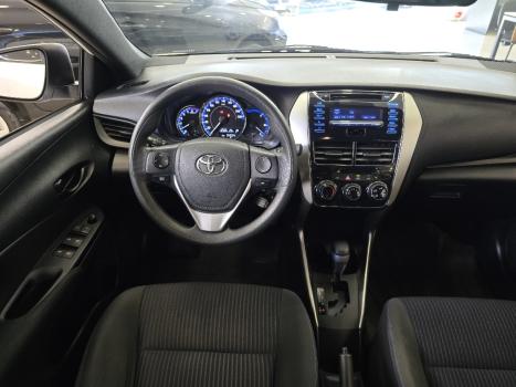 TOYOTA Yaris Hatch 1.3 16V 4P FLEX XL MULTIDRIVE AUTOM�TICO CVT, Foto 10