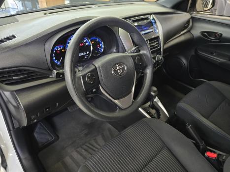 TOYOTA Yaris Hatch 1.3 16V 4P FLEX XL MULTIDRIVE AUTOM�TICO CVT, Foto 14