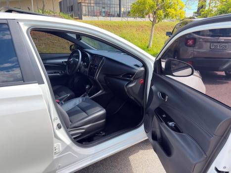 TOYOTA Yaris Hatch 1.5 16V 4P FLEX XLS MULTIDRIVE AUTOM�TICO CVT, Foto 8
