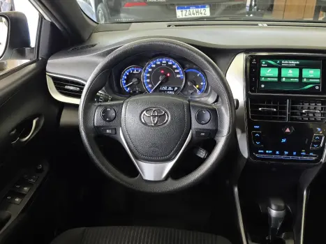 TOYOTA Yaris Hatch 1.3 16V 4P FLEX XL PLUS TECH MULTIDRIVE AUTOM�TICO CVT, Foto 11