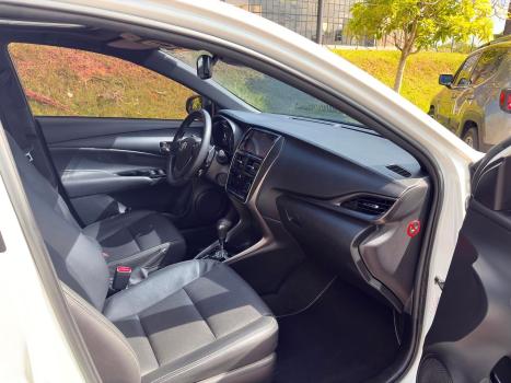 TOYOTA Yaris Hatch 1.5 16V 4P FLEX XLS MULTIDRIVE AUTOM�TICO CVT, Foto 7