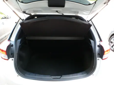 TOYOTA Yaris Hatch 1.3 16V 4P FLEX XL PLUS TECH MULTIDRIVE AUTOM�TICO CVT, Foto 10