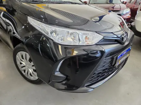 TOYOTA Yaris Hatch 1.5 16V 4P FLEX XL MULTIDRIVE AUTOM�TICO CVT, Foto 9