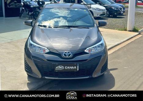 TOYOTA Yaris Hatch 1.5 16V 4P FLEX XL PLUS CONNECT MULTIDRIVE AUTOMÁTICO CVT, Foto 2