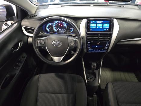 TOYOTA Yaris Hatch 1.5 16V 4P FLEX XL PLUS CONNECT MULTIDRIVE AUTOMÁTICO CVT, Foto 11