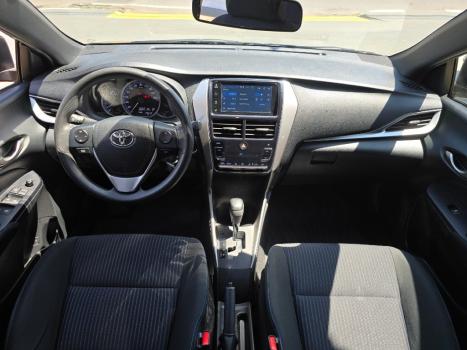 TOYOTA Yaris Hatch 1.5 16V 4P FLEX XL PLUS CONNECT MULTIDRIVE AUTOMÁTICO CVT, Foto 7