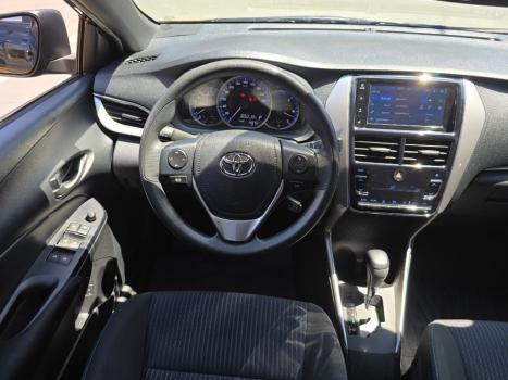 TOYOTA Yaris Hatch 1.5 16V 4P FLEX XL PLUS CONNECT MULTIDRIVE AUTOMÁTICO CVT, Foto 11
