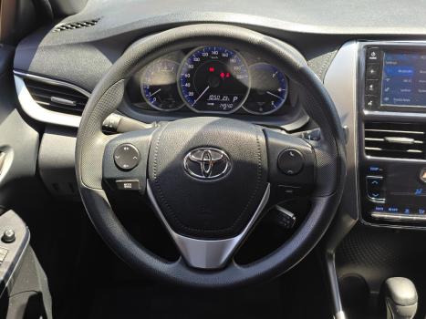 TOYOTA Yaris Hatch 1.5 16V 4P FLEX XL PLUS CONNECT MULTIDRIVE AUTOMÁTICO CVT, Foto 12