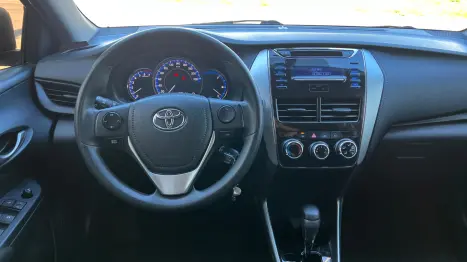 TOYOTA Yaris Sedan 1.5 16V 4P FLEX XL LIVE MULTIDRIVE AUTOM�TICO CVT, Foto 17