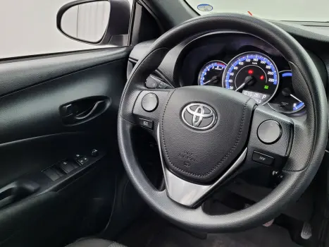 TOYOTA Yaris Sedan 1.5 16V 4P FLEX XL MULTIDRIVE AUTOM�TICO CVT, Foto 13