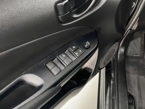 TOYOTA Yaris Sedan 1.5 16V 4P FLEX XL MULTIDRIVE AUTOM�TICO CVT, Foto 11