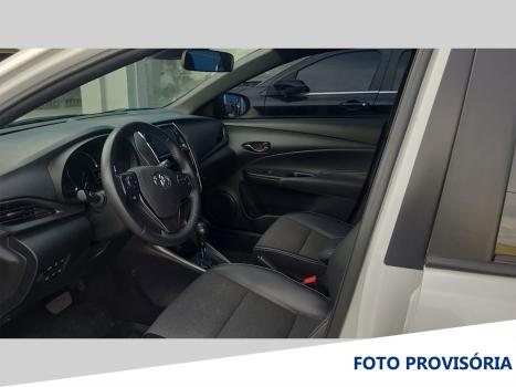 TOYOTA Yaris Sedan 1.5 16V 4P FLEX XS MULTIDRIVE AUTOM�TICO CVT, Foto 3
