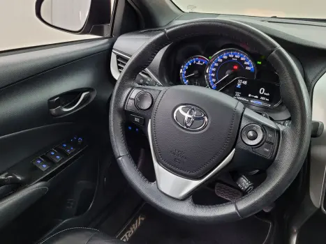 TOYOTA Yaris Sedan 1.5 16V 4P FLEX XLS CONNECT MULTIDRIVE AUTOM�TICO CVT, Foto 15