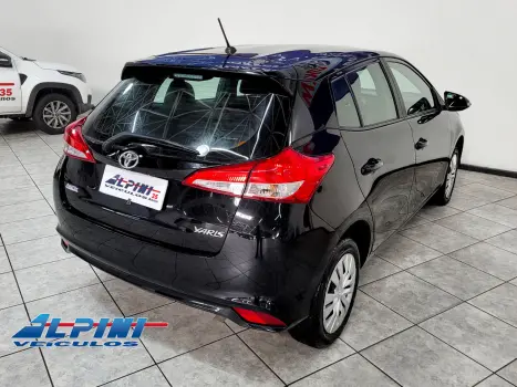 TOYOTA Yaris Sedan 1.5 16V 4P FLEX XL MULTIDRIVE AUTOM�TICO CVT, Foto 3