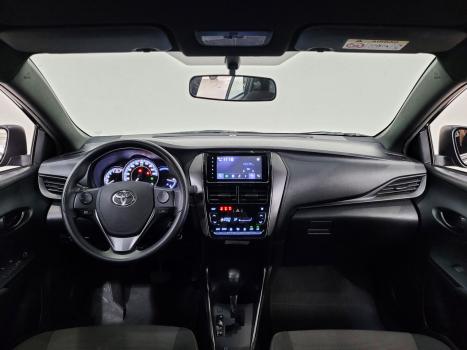 TOYOTA Yaris Sedan 1.5 16V 4P FLEX XL MULTIDRIVE AUTOM�TICO CVT, Foto 5