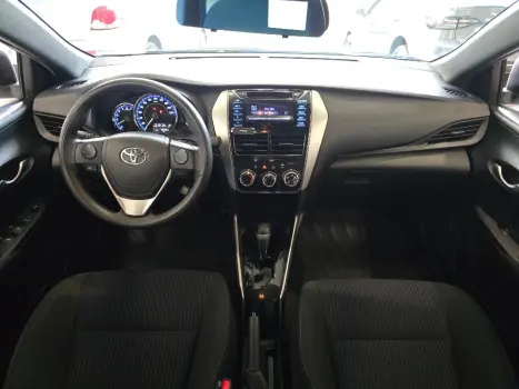 TOYOTA Yaris Sedan 1.3 16V 4P FLEX XL MULTIDRIVE AUTOM�TICO CVT, Foto 8