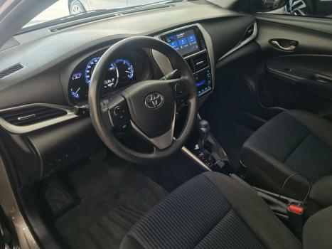 TOYOTA Yaris Sedan 1.5 16V 4P FLEX XL PLUS CONNECT MULTIDRIVE AUTOMÁTICO CVT, Foto 4