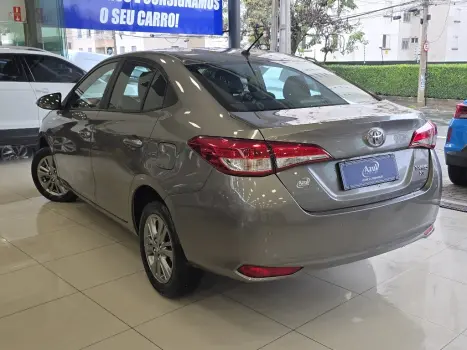 TOYOTA Yaris Sedan 1.5 16V 4P FLEX XL PLUS CONNECT MULTIDRIVE AUTOMÁTICO CVT, Foto 4