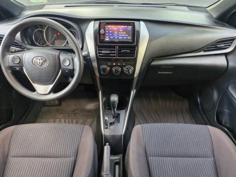 TOYOTA Yaris Sedan , Foto 3
