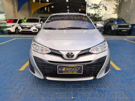 TOYOTA Yaris Sedan , Foto 9