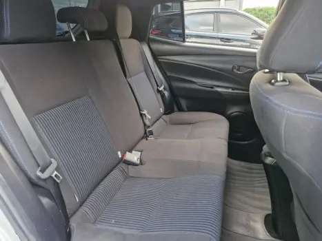 TOYOTA Yaris Sedan , Foto 10
