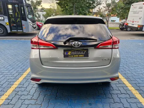 TOYOTA Yaris Sedan , Foto 11