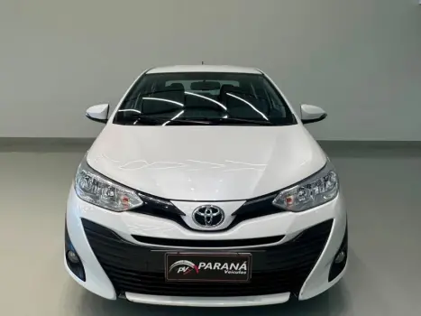 TOYOTA Yaris Sedan , Foto 2