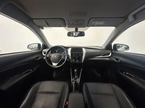 TOYOTA Yaris Sedan , Foto 8