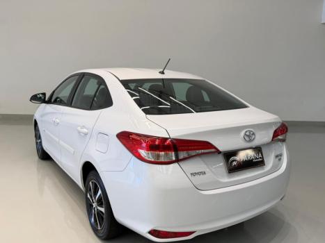 TOYOTA Yaris Sedan , Foto 6