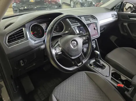 VOLKSWAGEN  1.4 16V 4P TSI 250 FLEX TURBO COMFORTLINE AUTOM�TICO, Foto 14
