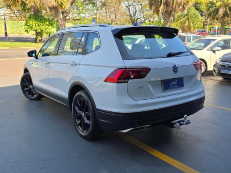 VOLKSWAGEN  1.4 250 TSI TOTAL FLEX ALLSPACE COMFORTLINE TURBO AUTOMÁTICO TIPTRONIC, Foto 4
