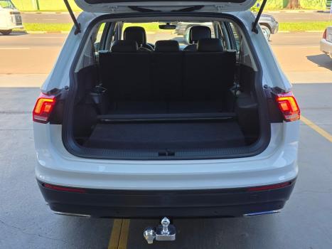 VOLKSWAGEN  1.4 250 TSI TOTAL FLEX ALLSPACE COMFORTLINE TURBO AUTOMÁTICO TIPTRONIC, Foto 17