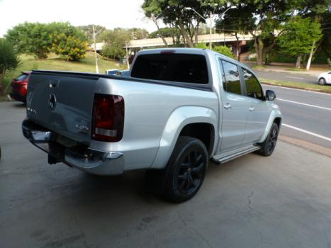 VOLKSWAGEN Amarok 3.0 V6 CABINE DUPLA HIGHLINE 4X4 TURBO INTERCOOLER AUTOMÁTICO, Foto 3 VOLKSWAGEN Amarok 3.0 V6 CABINE DUPLA HIGHLINE 4X4 TURBO INTERCOOLER AUTOMÁTICO, Foto 3