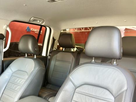 VOLKSWAGEN Amarok 3.0 V6 CABINE DUPLA HIGHLINE 4X4 TURBO INTERCOOLER AUTOM�TICO, Foto 13