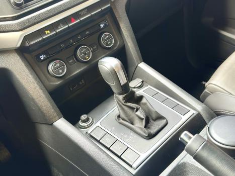 VOLKSWAGEN Amarok 3.0 V6 CABINE DUPLA HIGHLINE 4X4 TURBO INTERCOOLER AUTOM�TICO, Foto 18