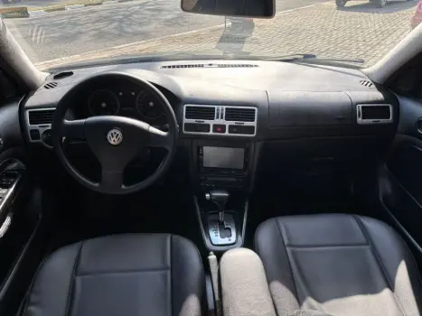 VOLKSWAGEN Bora 2.0 4P AUTOM�TICO, Foto 7