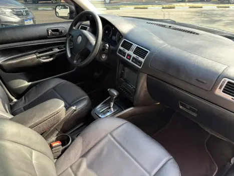 VOLKSWAGEN Bora 2.0 4P AUTOM�TICO, Foto 10