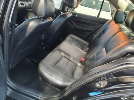 VOLKSWAGEN Bora 2.0 4P AUTOM�TICO, Foto 9