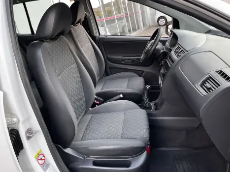 VOLKSWAGEN Fox 1.0 FLEX, Foto 6